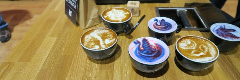 World of Coffee - värikästä latte-taidetta